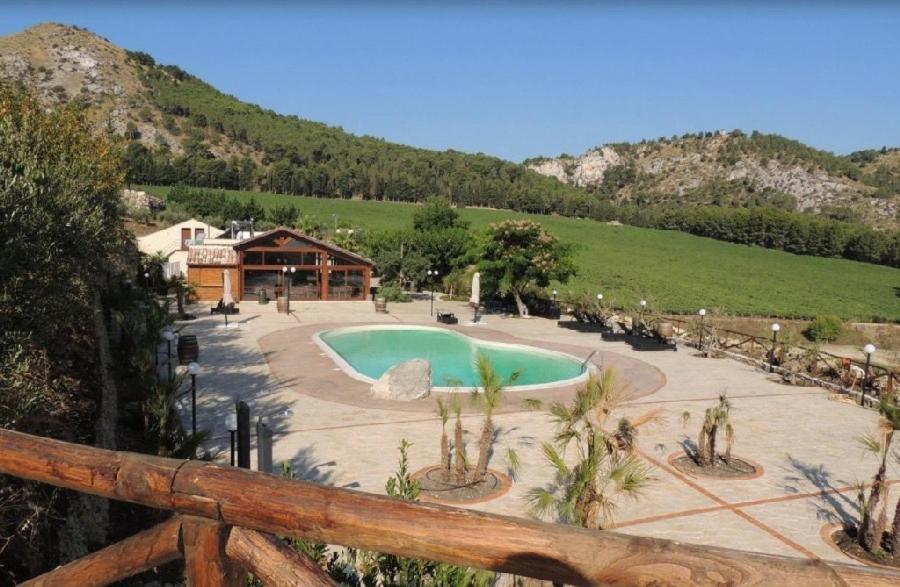 Agriturismo Tenute Pispisa Segesta Calatafimi Exterior photo